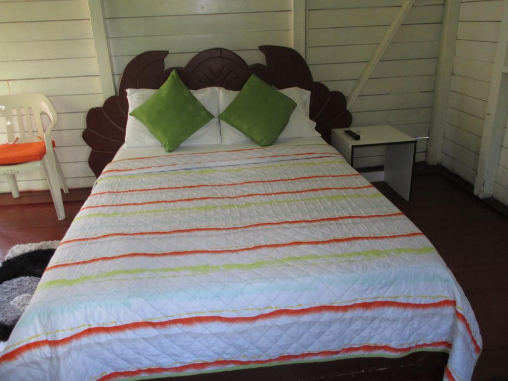 Hotel Flemming Tree Providencia Island ภายนอก รูปภาพ